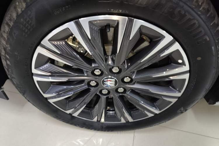 Used Buick GL8 2025 Lu Zun Deluxe Edition Left Front Wheel Hub