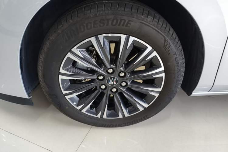 Used Buick GL8 2025 Lu Zun Smart Enjoyment & Yue Edition Left Front Wheel Hub