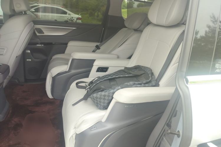 Used Buick GL8 2025 Lu Zun Deluxe Edition Left Rear Seat