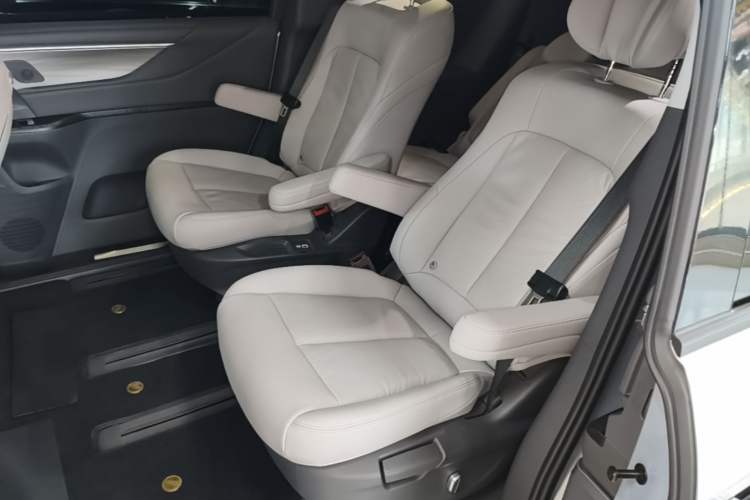 Used Buick GL8 2025 Lu Zun Smart Enjoyment & Yue Edition Left Rear Seat