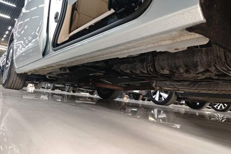 Used Buick GL8 2025 Model Land Cruiser Business Class Smart Enjoyment Edition Left Side Sill