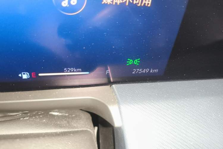 Used Buick GL8 2025 Model Land Cruiser Business Class Comfort DG Edition Odometer Close Up