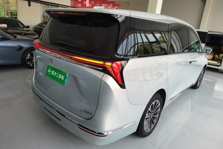 Used Buick GL8 2025 Lu Zun Smart Enjoyment Edition Rear Right 45 Deg