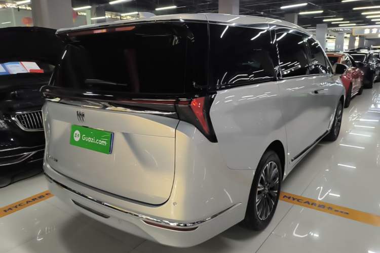Used Buick GL8 2025 Lu Zun Smart Enjoyment Edition Rear Right 45 Deg