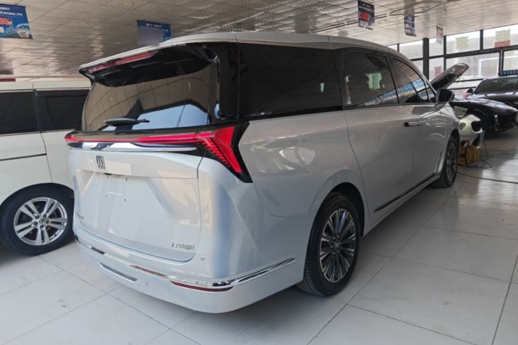 Used Buick GL8 2025 Lu Zun Smart Enjoyment Edition Rear Right 45 Deg