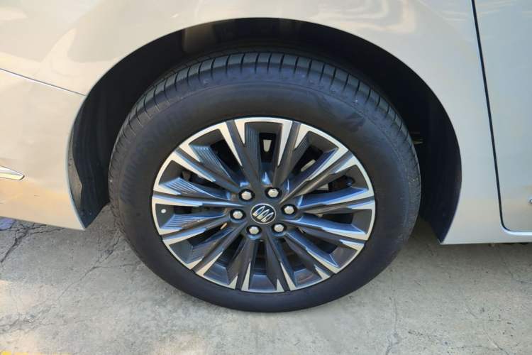 Used Buick GL8 2025 Lu Zun Deluxe Edition Right Rear Wheel Hub