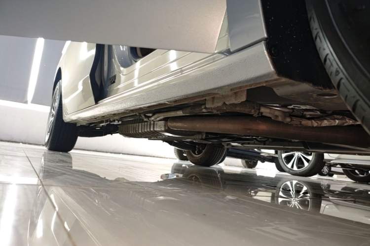 Used Buick GL8 2025 Model Land Cruiser Business Class Smart Enjoyment Edition Right Side Sill