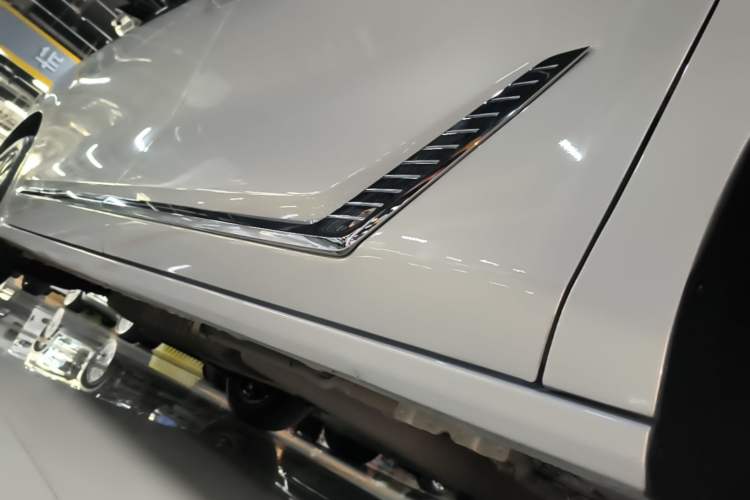 Used Buick GL8 2025 Lu Zun Smart Enjoyment Edition Right Side Sill