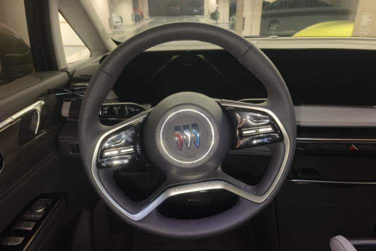 Used Buick GL8 2025 Lu Zun Smart Enjoyment & Yue Edition Steering Wheel