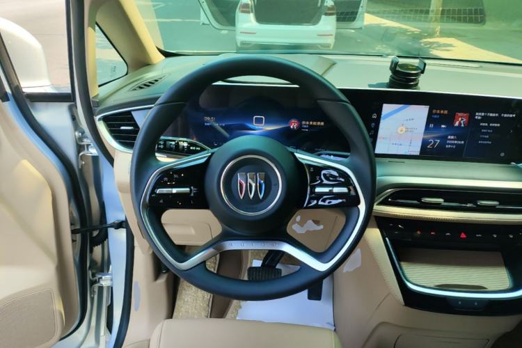Used Buick GL8 2025 Model Land Cruiser Business Class Comfort DG Edition Steering Wheel