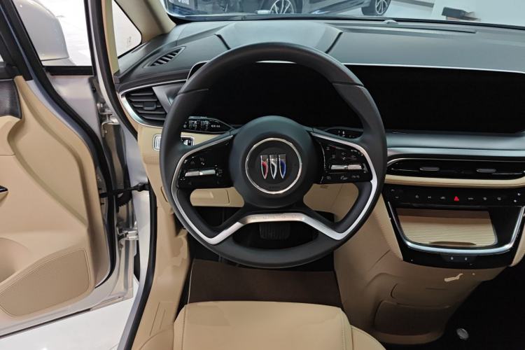 Used Buick GL8 2025 Model Land Executive Class First-Adoption Edition Steering Wheel
