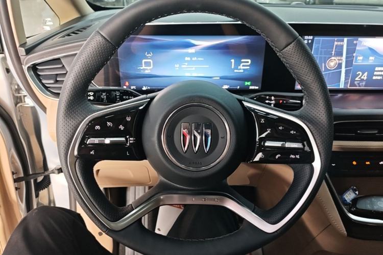 Used Buick GL8 2025 Model Land Cruiser Business Class Smart Enjoyment Edition Steering Wheel