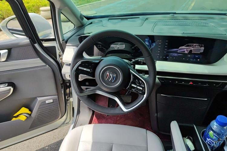 Used Buick GL8 2025 Lu Zun Deluxe Edition Steering Wheel