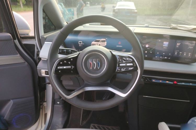 Used Buick GL8 2025 Lu Zun Smart Enjoyment Edition Steering Wheel