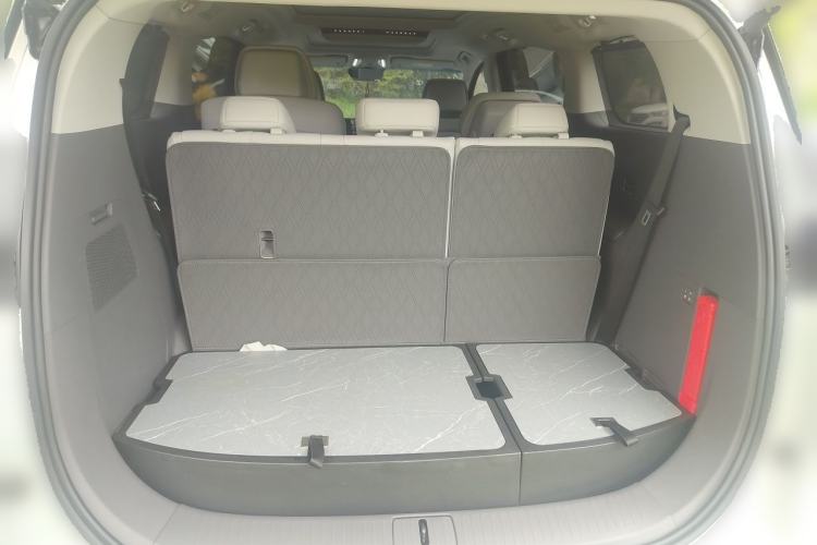 Used Buick GL8 2025 Lu Zun Deluxe Edition Trunk
