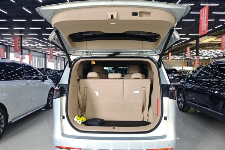 Used Buick GL8 2025 Model Land Cruiser Business Class Smart Enjoyment Edition Trunk