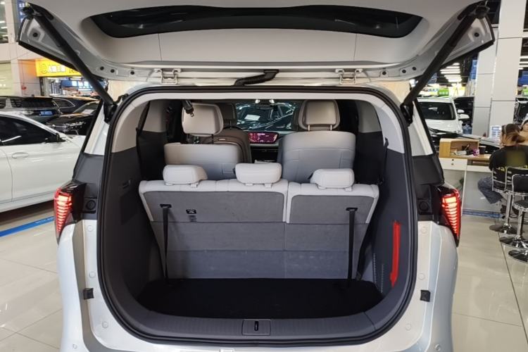 Used Buick GL8 2025 Lu Zun Smart Enjoyment & Yue Edition Trunk
