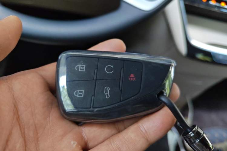 Used Buick GL8 2025 Model Land Cruiser Business Class Comfort DG Edition Vehicle Key