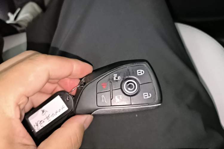 Used Buick GL8 2025 Lu Zun Deluxe Edition Vehicle Key