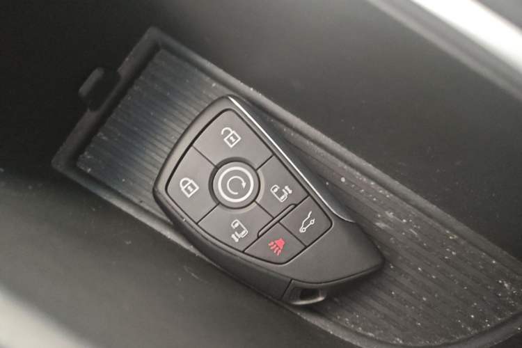 Used Buick GL8 2025 Lu Zun Deluxe Edition Vehicle Key