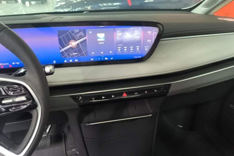 Used Buick GL8 2025 Lu Zun Deluxe Edition Audio And AC Panel