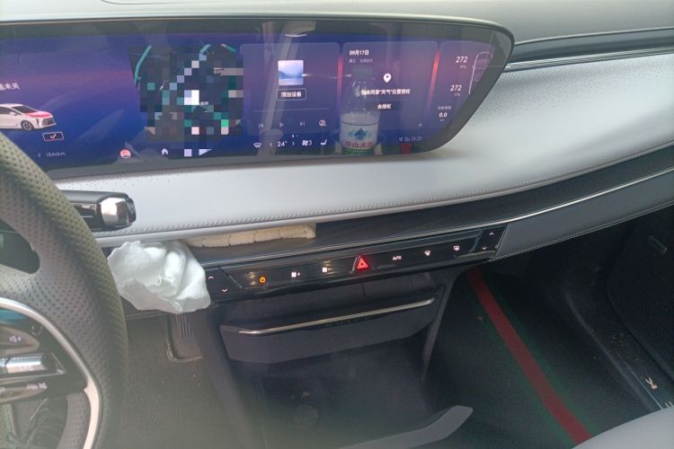 Used Buick GL8 2025 Lu Zun Deluxe Edition Audio And AC Panel