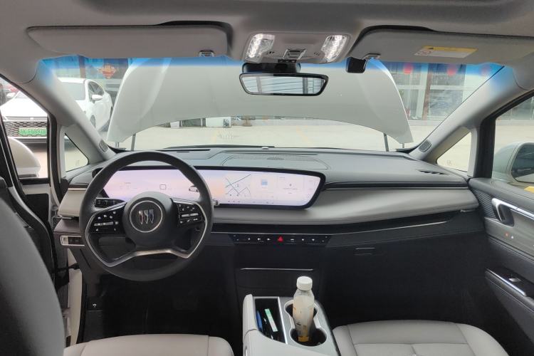 Used Buick GL8 2025 Lu Zun Deluxe Edition Center Console