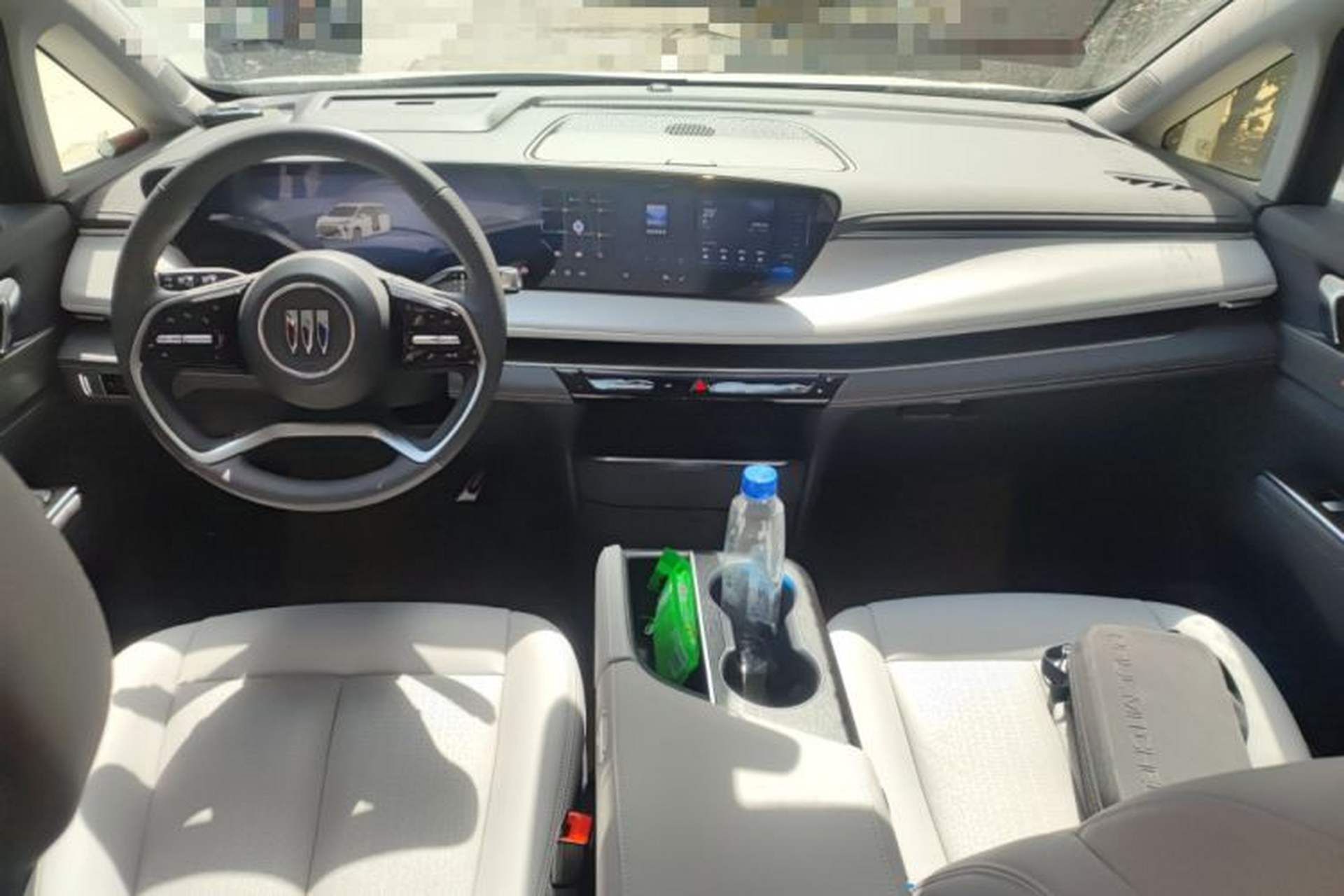 Used Buick GL8 2025 Lu Zun Smart Enjoyment & Yue Edition Center Console