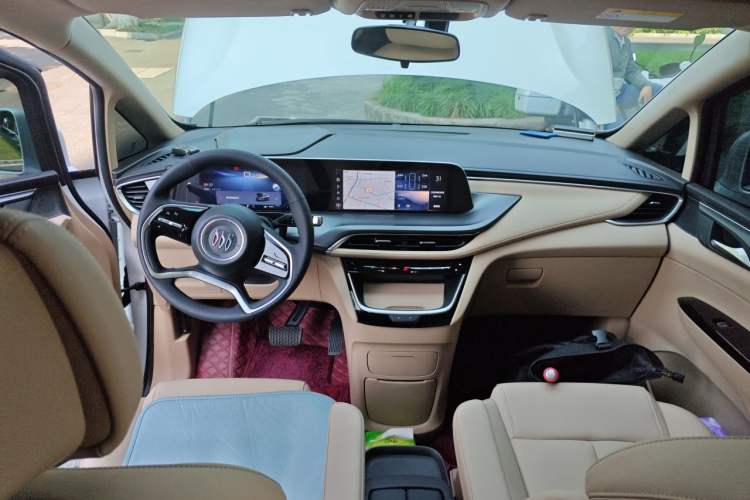 Used Buick GL8 2025 Model Land Executive Class First-Adoption Edition Center Console