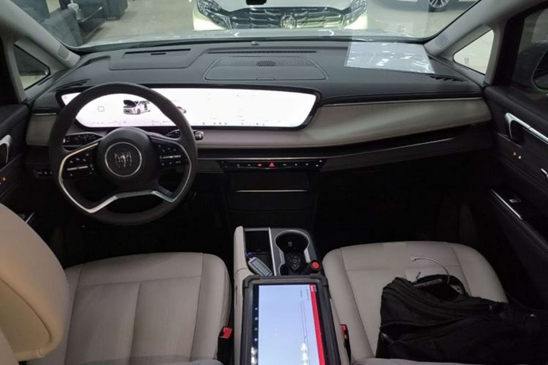 Used Buick GL8 2025 Lu Zun Smart Enjoyment Edition Center Console