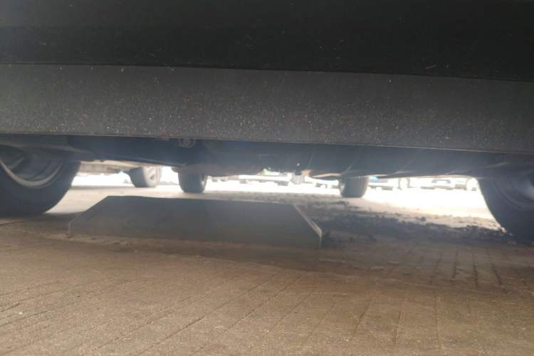 Used Buick GL8 2025 Lu Zun Smart Enjoyment Edition Chassis Front
