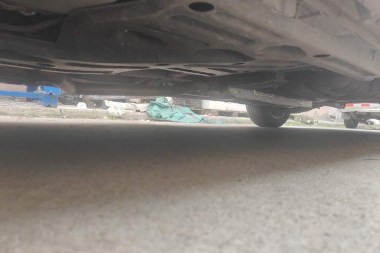 Used Buick GL8 2025 Model Land Cruiser Business Class Comfort DG Edition Chassis Front Left