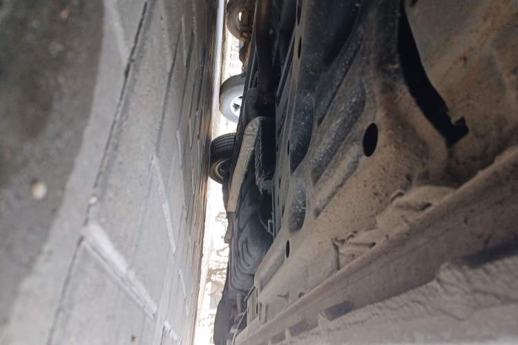 Used Buick GL8 2025 Lu Zun Deluxe Edition Chassis Front Left