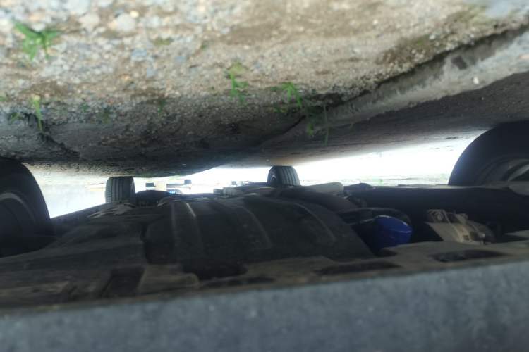 Used Buick GL8 2025 Lu Zun Deluxe Edition Chassis Front Left