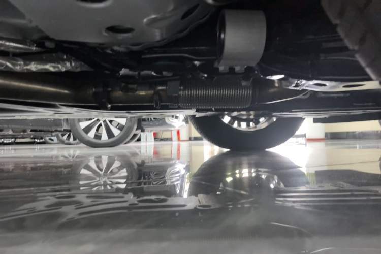 Used Buick GL8 2025 Model Land Cruiser Business Class Comfort DG Edition Chassis Front Right