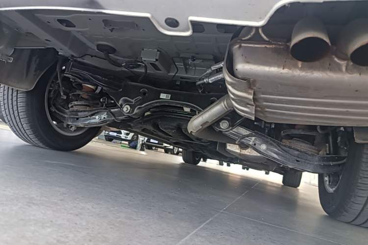 Used Buick GL8 2025 Model Land Executive Class First-Adoption Edition Chassis Rear