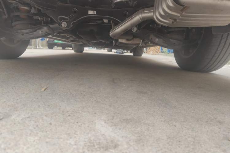 Used Buick GL8 2025 Model Land Cruiser Business Class Comfort DG Edition Chassis Rear