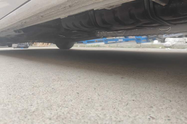 Used Buick GL8 2025 Model Land Cruiser Business Class Comfort DG Edition Chassis Rear Left