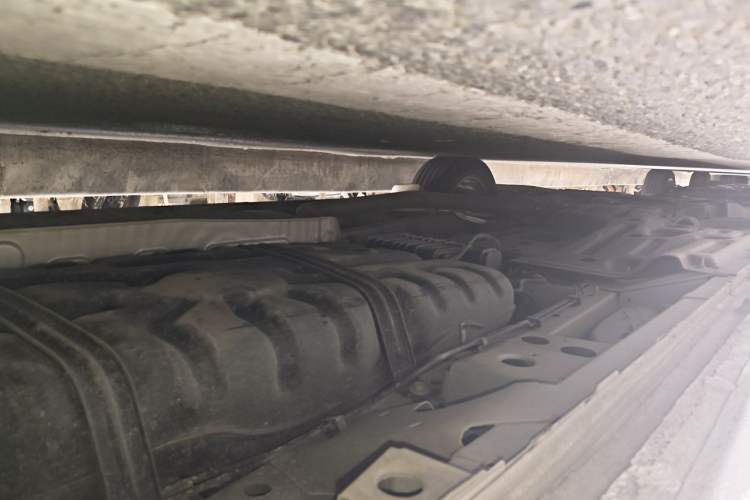Used Buick GL8 2025 Model Land Executive Class First-Adoption Edition Chassis Rear Left