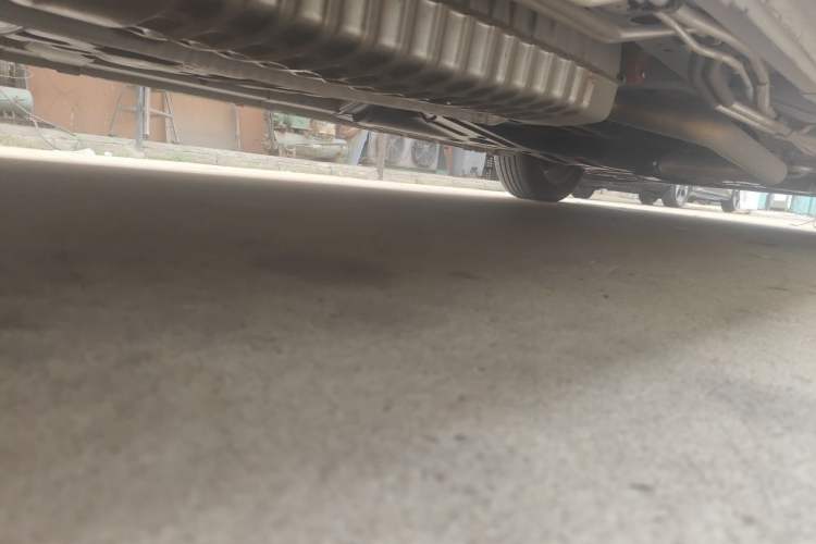 Used Buick GL8 2025 Model Land Cruiser Business Class Comfort DG Edition Chassis Rear Right
