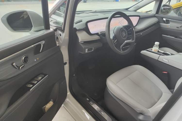 Used Buick GL8 2025 Lu Zun Deluxe Edition Driver Seat