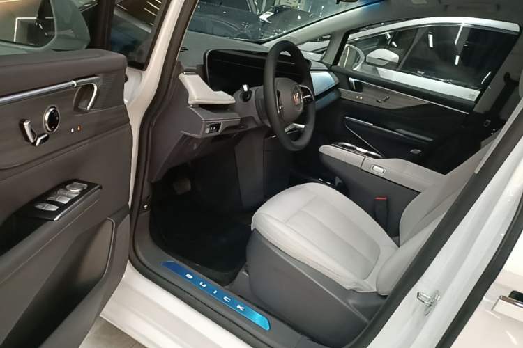 Used Buick GL8 2025 Lu Zun Smart Enjoyment Edition Driver Seat