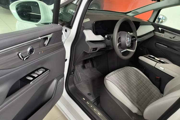 Used Buick GL8 2025 Lu Zun Deluxe Edition Driver Seat