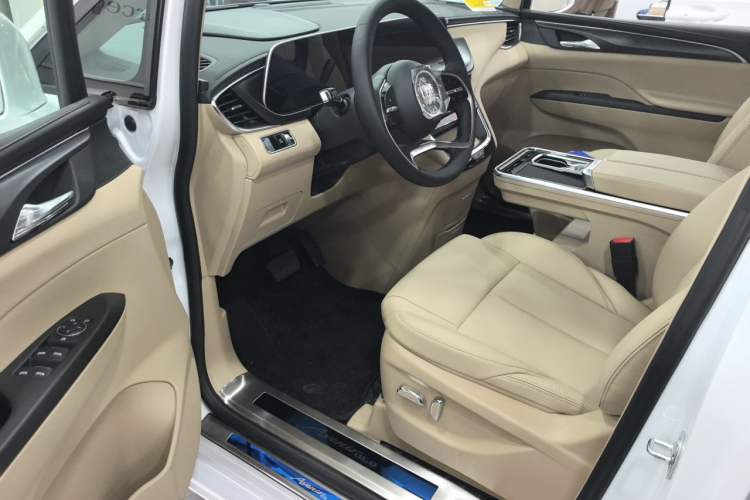 Used Buick GL8 2025 Model Land Cruiser Business Class Comfort DG Edition Driver Seat
