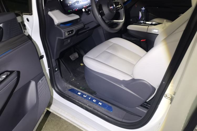 Used Buick GL8 2025 Lu Zun Deluxe Edition Driver Seat