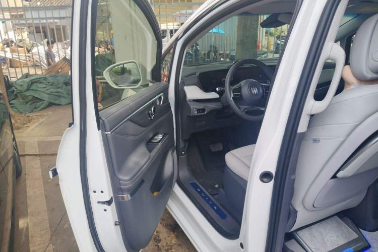 Used Buick GL8 2025 Lu Zun Smart Enjoyment Edition Driver Seat