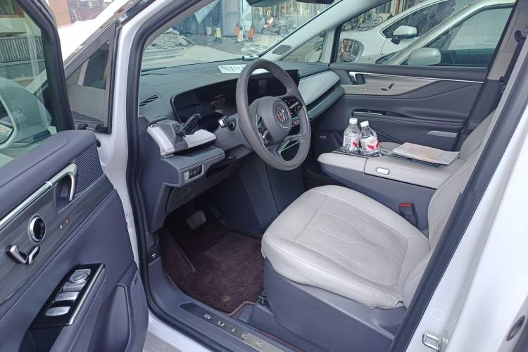 Used Buick GL8 2025 Lu Zun Deluxe Edition Driver Seat