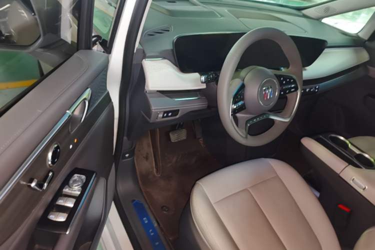 Used Buick GL8 2025 Lu Zun Smart Enjoyment Edition Driver Seat