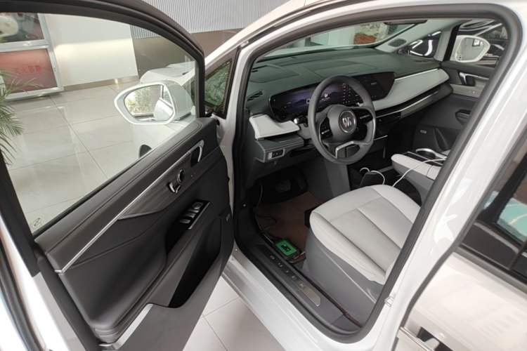 Used Buick GL8 2025 Lu Zun Deluxe Edition Driver Seat