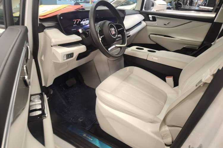 Used Buick GL8 2025 Lu Zun Deluxe Edition Driver Seat
